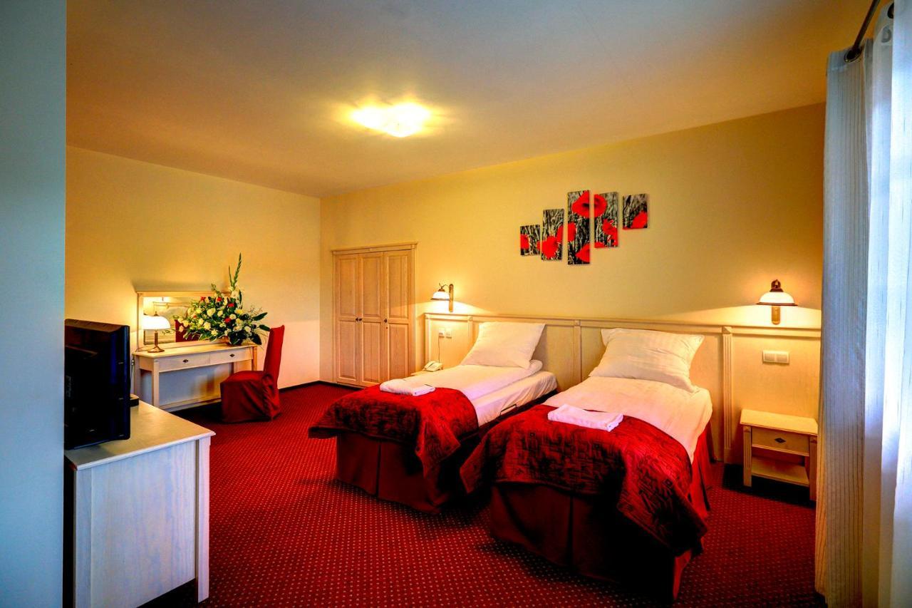 Osada Dankow Hotel Miłomłyn Екстериор снимка