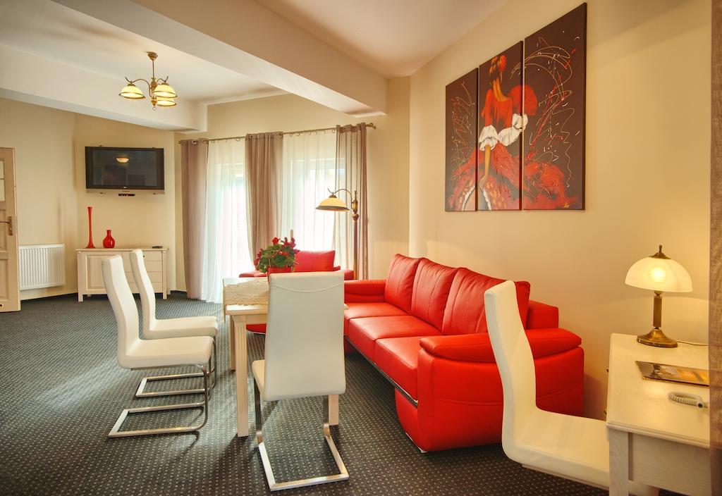 Osada Dankow Hotel Miłomłyn Екстериор снимка