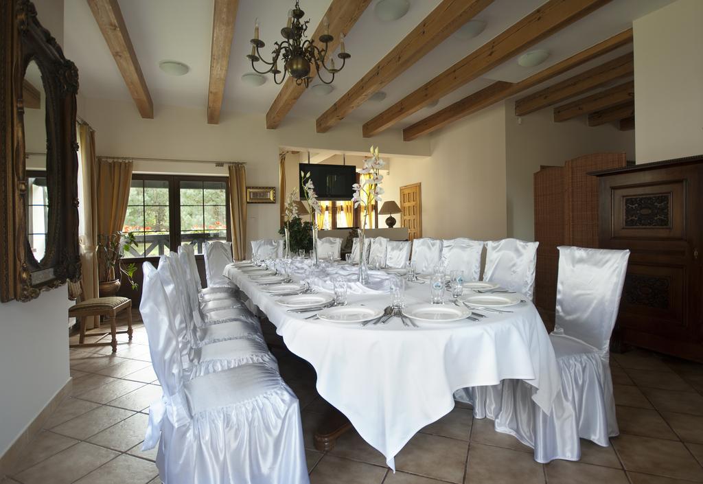 Osada Dankow Hotel Miłomłyn Екстериор снимка