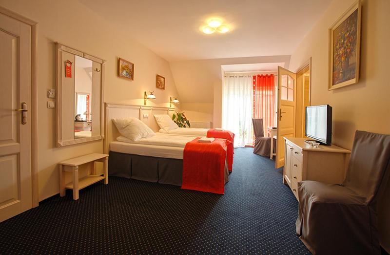 Osada Dankow Hotel Miłomłyn Екстериор снимка